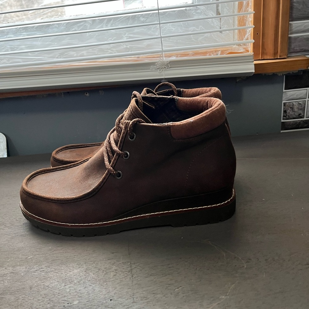 BOBS from Skechers Dark Brown Lace-Up Women's Chukka Boots sz 10